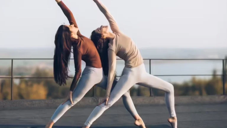 6 effortless yoga poses to transform your daily wellness journey